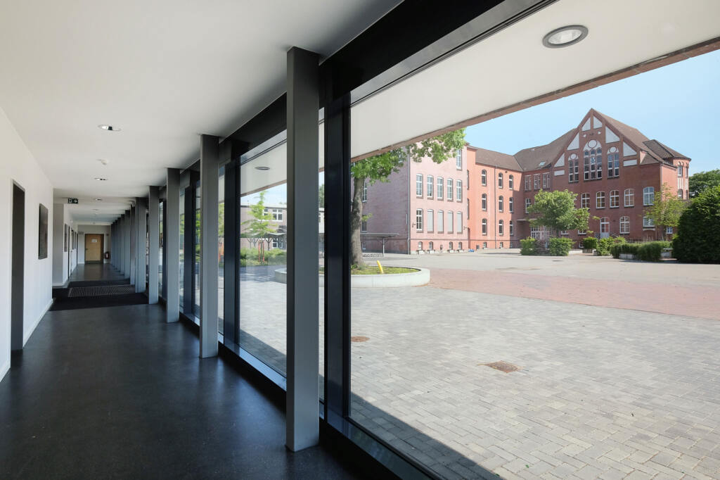 eins:eins architekten hamburg - Zweifeldsporthalle Werner-Heisenberg-Gymnasium