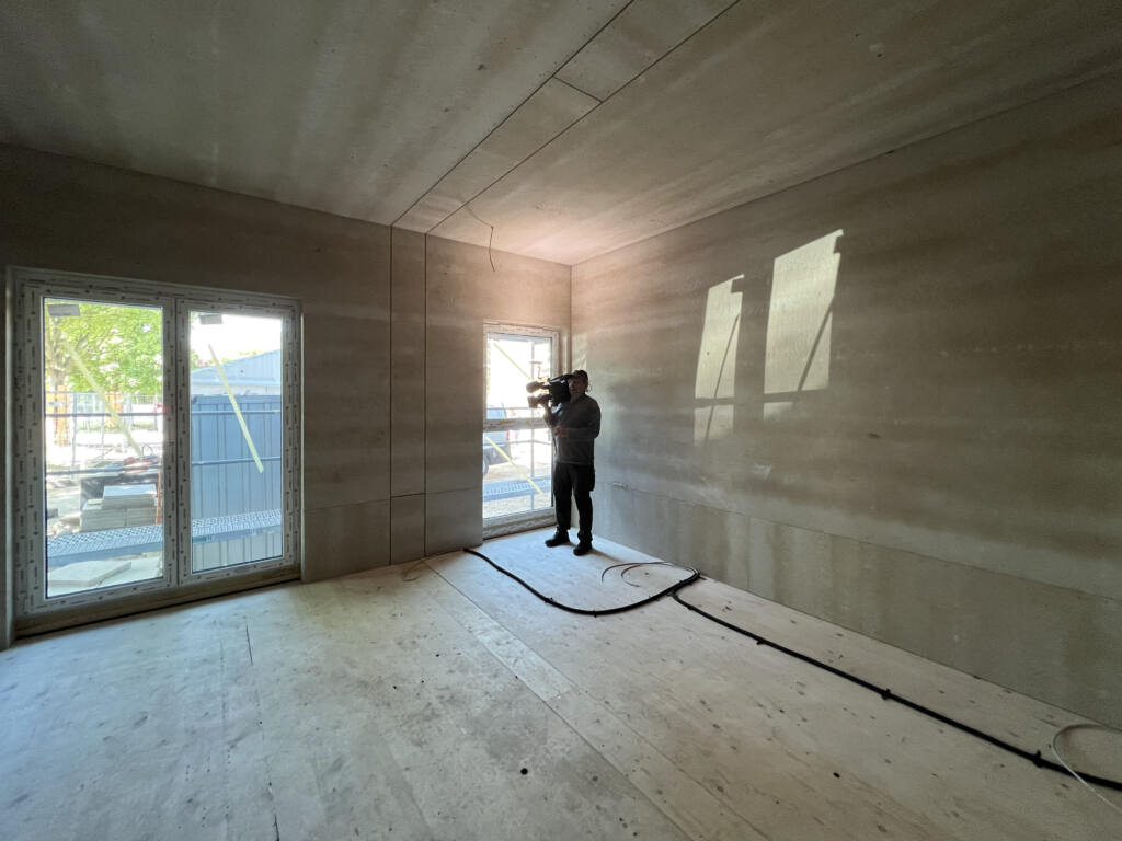 eins:eins architekten hamburg - Aufstockung in Holzmodulbauweise