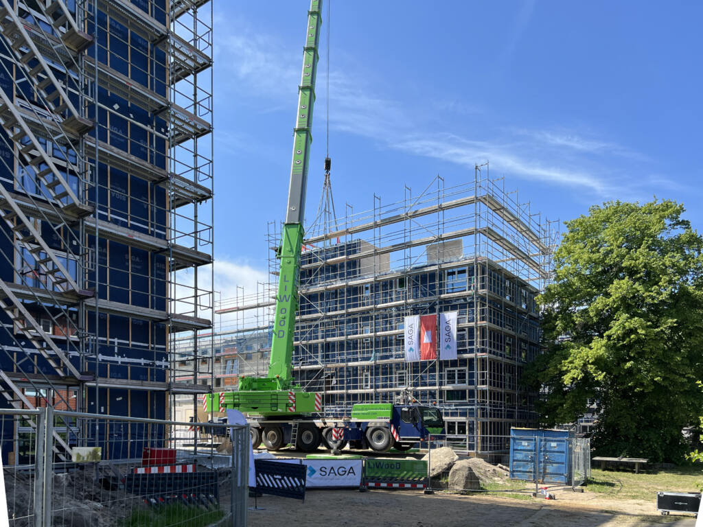 eins:eins architekten hamburg - Aufstockung in Holzmodulbauweise